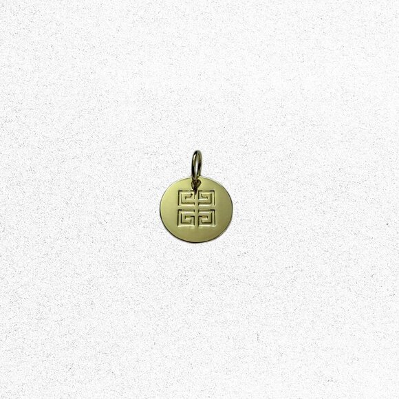 Givenchy Pendant - Picture 1 of 5